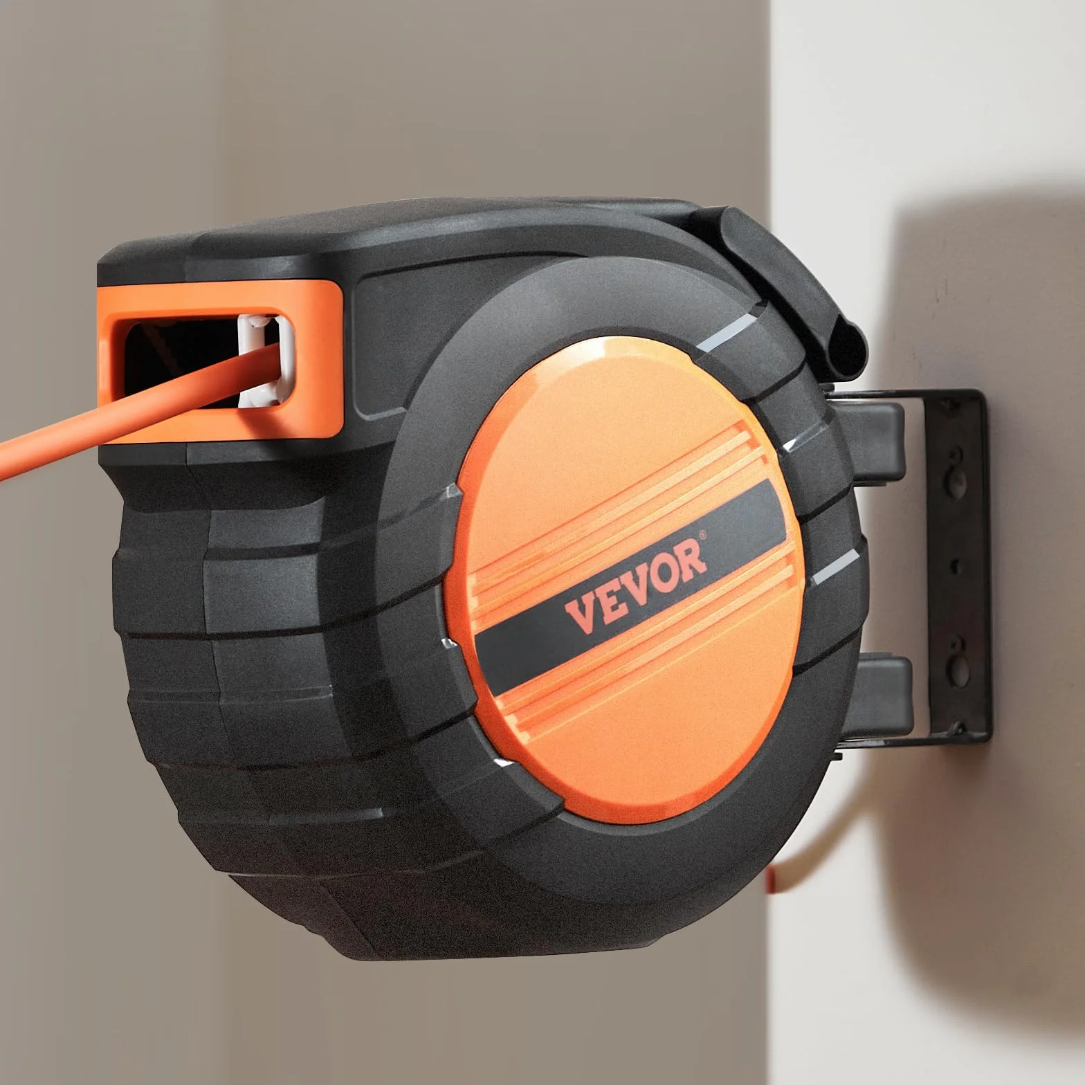 VEVOR Bęben na wąż pneumatyczny, wąż powietrza 9,52 mm x 15,24 m, maks. 300 psi, zwijacz węża z automatycznym zwijaniem, montaż sufitowy/ścienny, zamknięta rolka PP i uchwyt obrotowy 180°