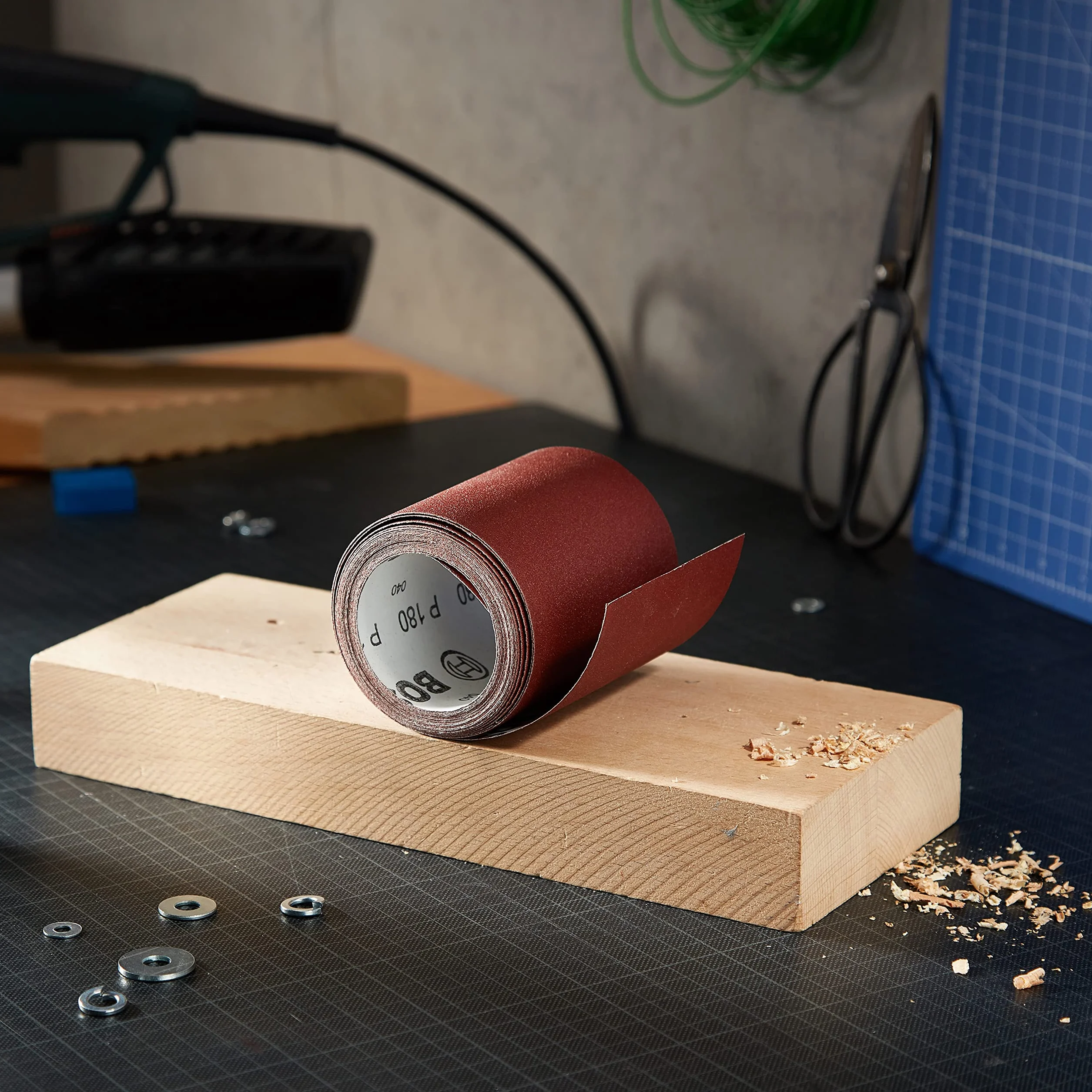 Bosch 2608606803 Profesjonalny Pasek Szlifierski do Drewna, Czerwony, K60, Rozmiar 60