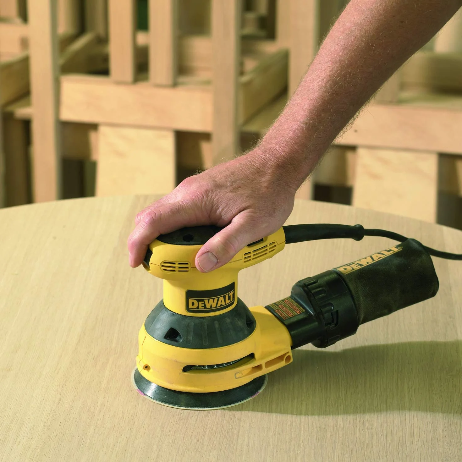 DeWalt Tarcza szlifierska Klettfix DT3107 (do szlifierek mimośrodowych, 125 mm Ø, K240, perforowana, 8-otworowa, pierścieniowa, do wszystkich zastosowań szlifowania podstawowego, pośredniego i