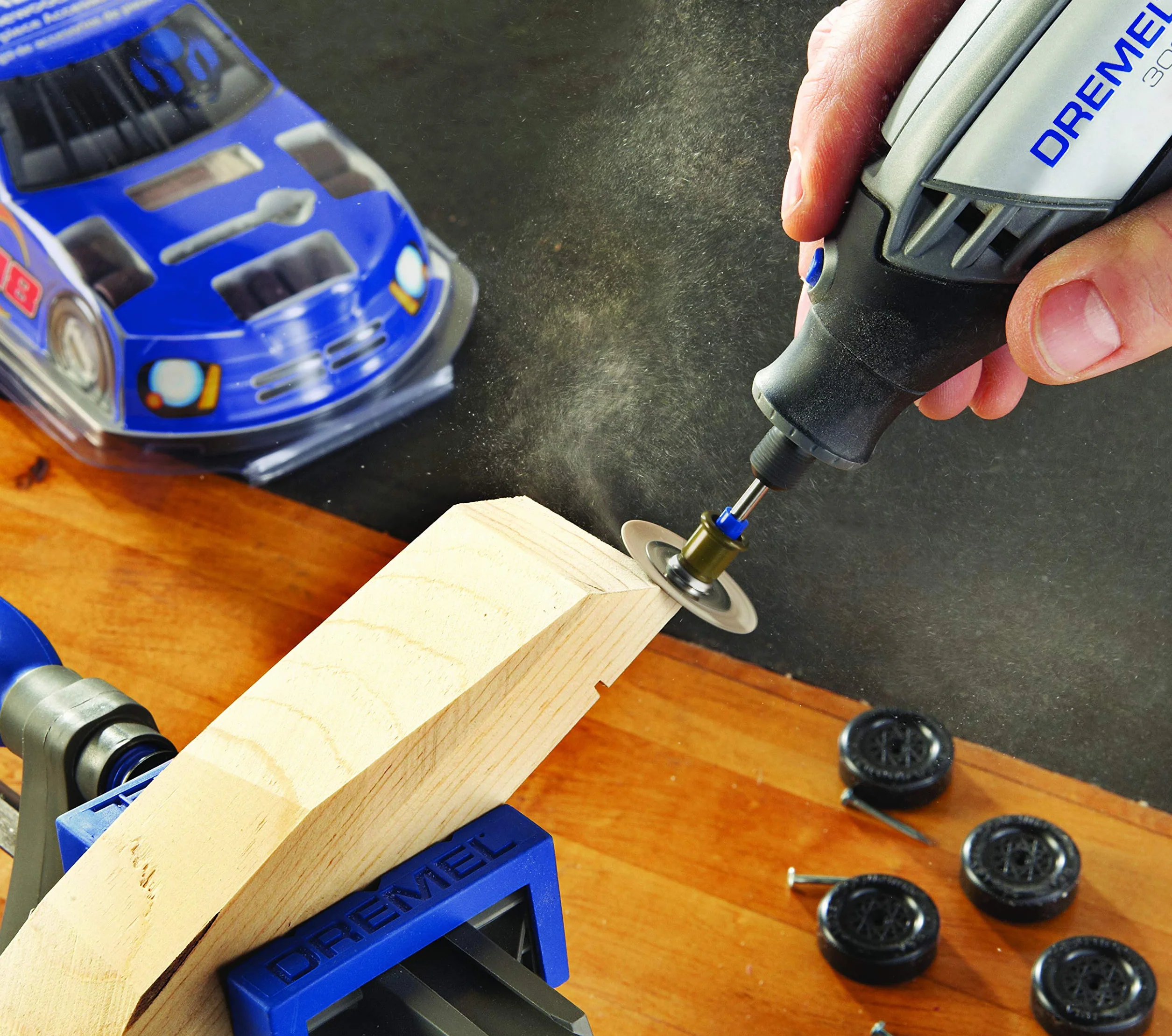 Dremel SC413 EZ SpeedClic tarcze szlifierskie w multiopakowaniu, 6 tarcz szlifierskich do szlifowania powierzchni płaskich i krawędzi (30 mm, ziarnistość 240)