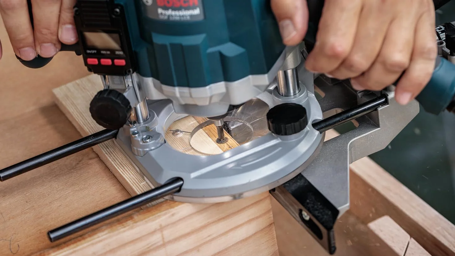 Bosch 1x Frez PRO Keyhole (do Miękkie drewno, Twarde drewno, Ø 8,6 mm, Professional Akcesoria Frez ręczny, Frez krawędziowy)